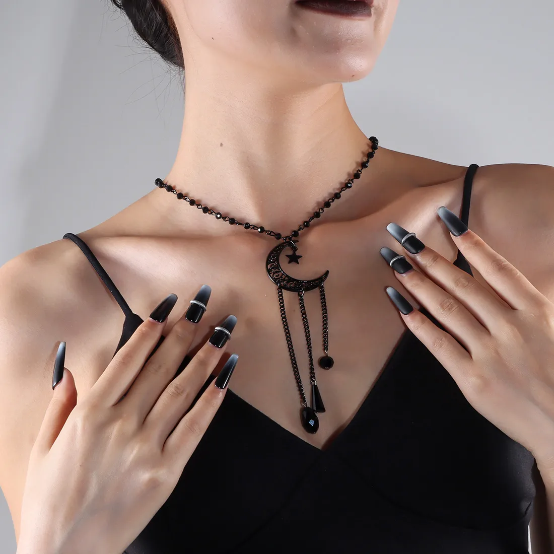 Gothic Retro Star Moon Alloy Glass Iron Wholesale Pendant Necklace display picture 5