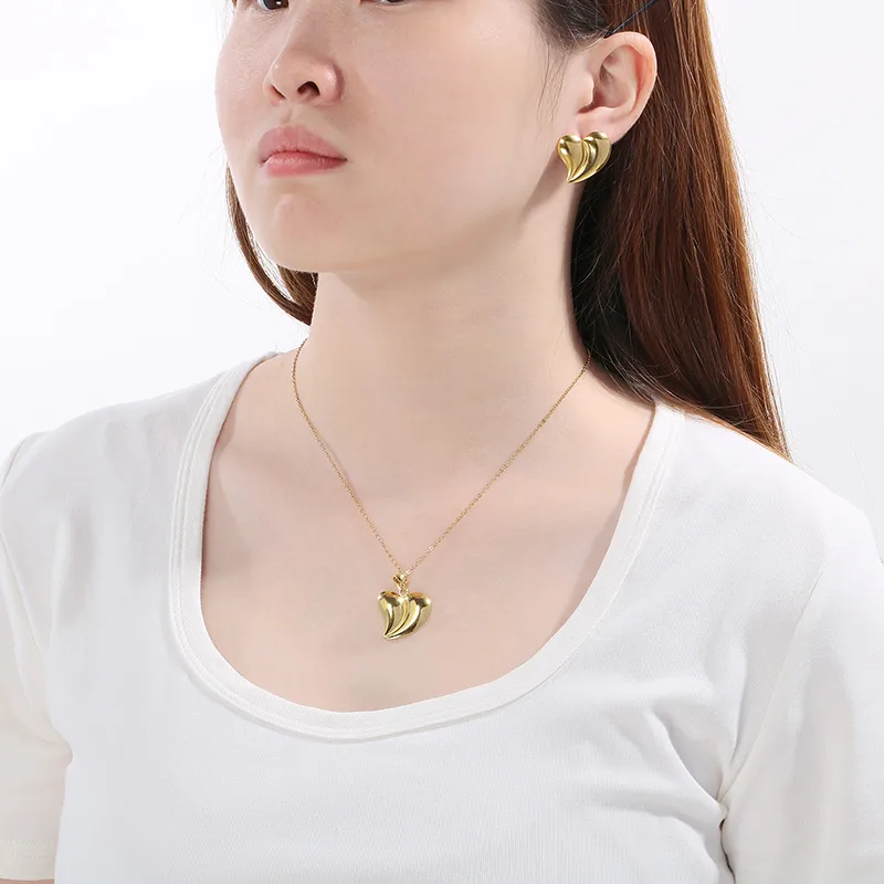 Wholesale Jewelry Elegant Vintage Style Streetwear Heart Shape 304 Stainless Steel 18K Gold Plated Jewelry Set display picture 7