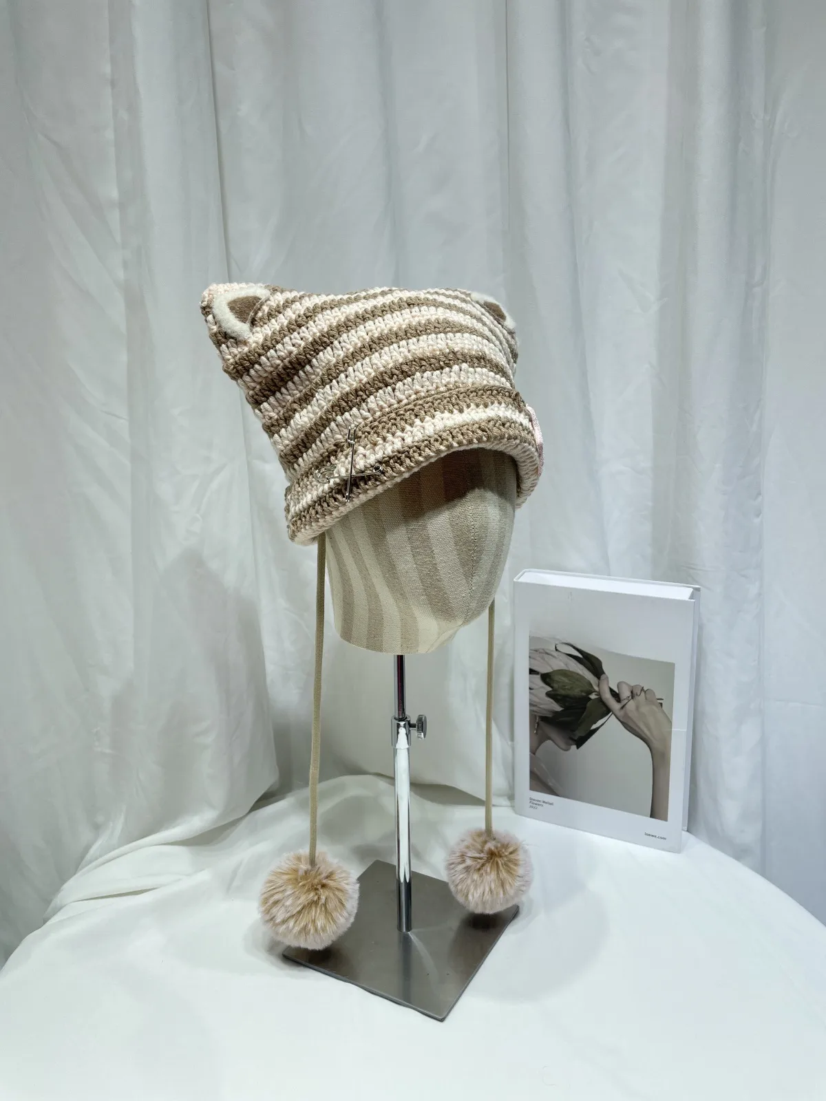 Japanese Style Cute Little Devil Cat Ear Fur Ball Wool Hat Women's Autumn And Winter Warm Small Face Ear Protection Knitted Hat display picture 6