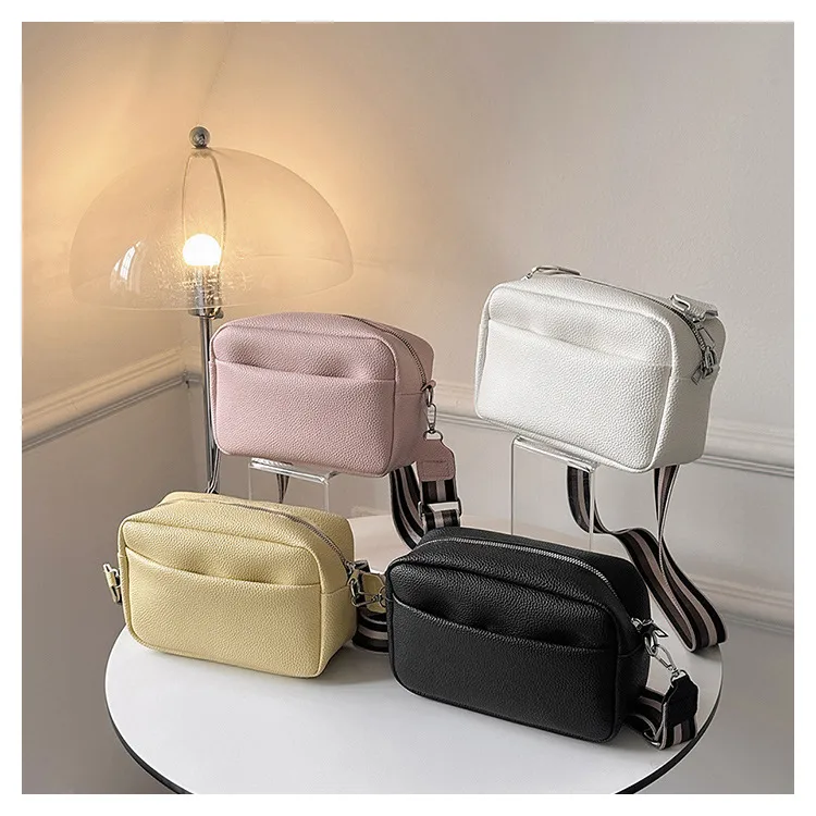 Trendy Women's Bag  Summer New Fashionable Simple Crossbody Bag Casual Stylish Shoulder Bag Small Square Bag Women's Bag display picture 25