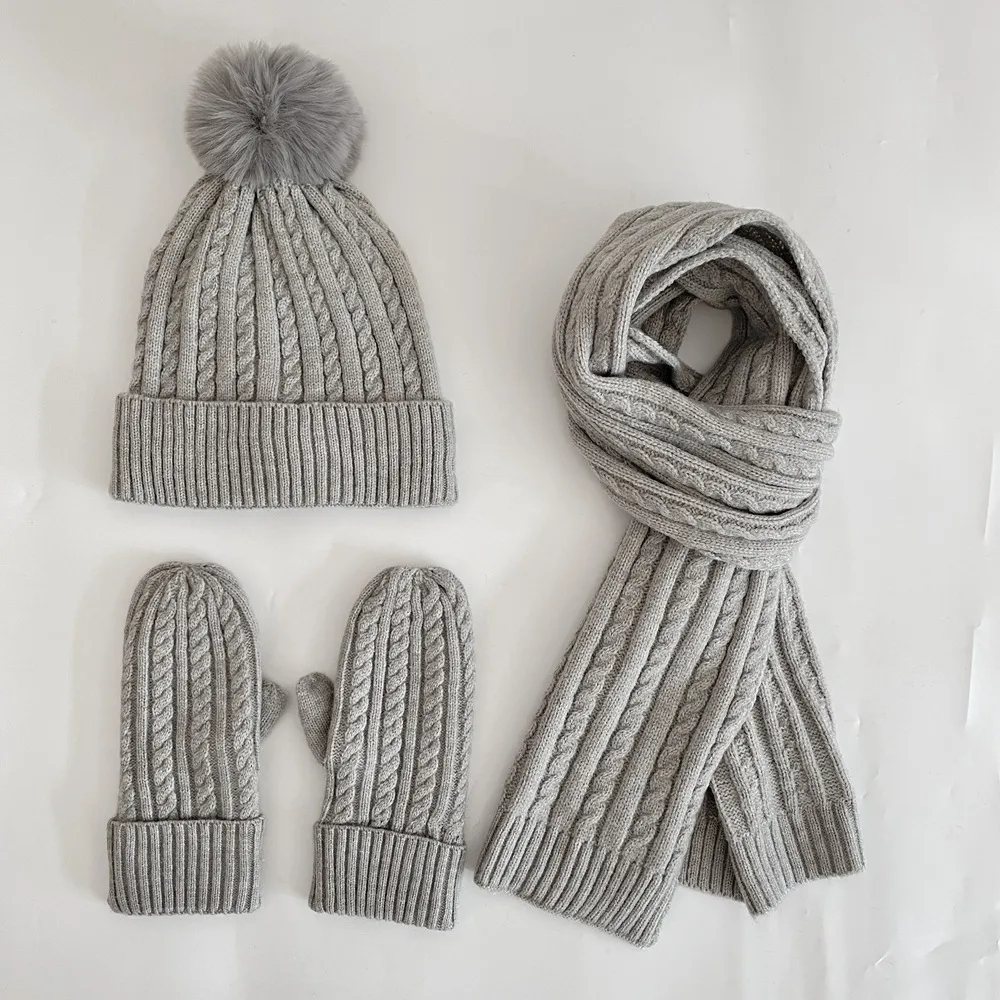 Winter Women's Knitted Hat Scarf Gloves Three-piece Set New Solid Color Plus Velvet Wool Hat Warm Suit display picture 14