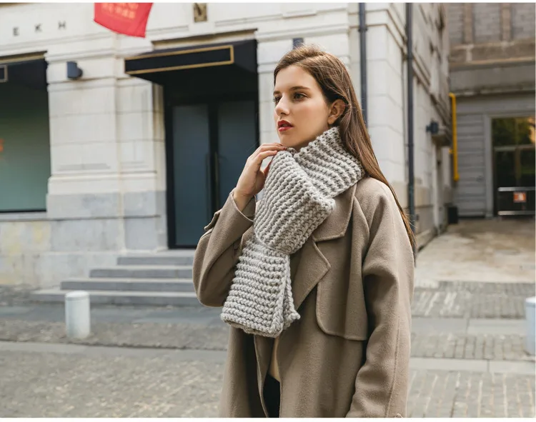 New Korean Style Handmade Coarse Wool Solid Color Knitted Scarf Women's Autumn And Winter Women's Scarf Thickened Student Couple's Scarf display picture 12