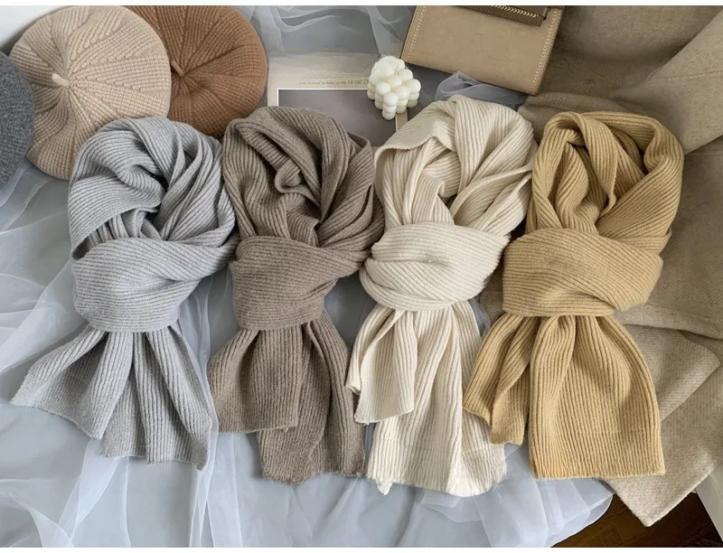 Korean-style  New Scarf Women's Winter  Soft Warm Knitted Thickened Instagram Style Fashionable Scarf For Students display picture 1