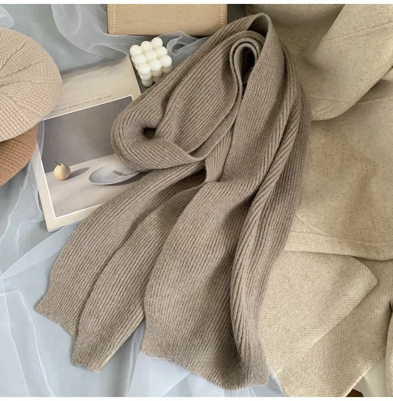 Korean-style  New Scarf Women's Winter  Soft Warm Knitted Thickened Instagram Style Fashionable Scarf For Students display picture 7