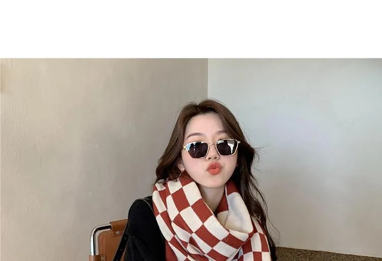 Scarf Women's Autumn And Winter Student's New Korean-style -style High-face Value Cute  Chessboard Warm Knitted Scarf display picture 1