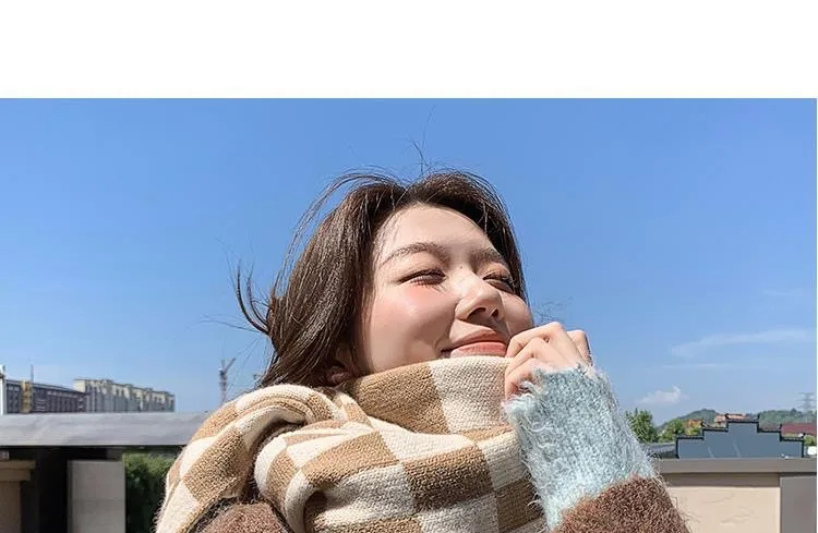 Scarf Women's Autumn And Winter Student's New Korean-style -style High-face Value Cute  Chessboard Warm Knitted Scarf display picture 17