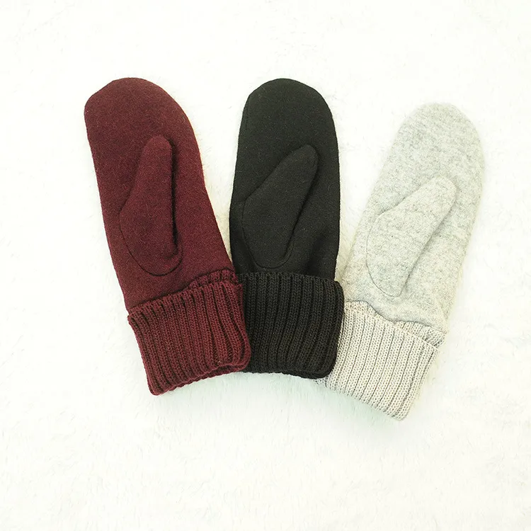 Autumn Women's Winter Korean-style Cute Thickened Fleece-lined Warm Cold-proof Riding Gloves Japanese Cashmere Gloves For Men display picture 3