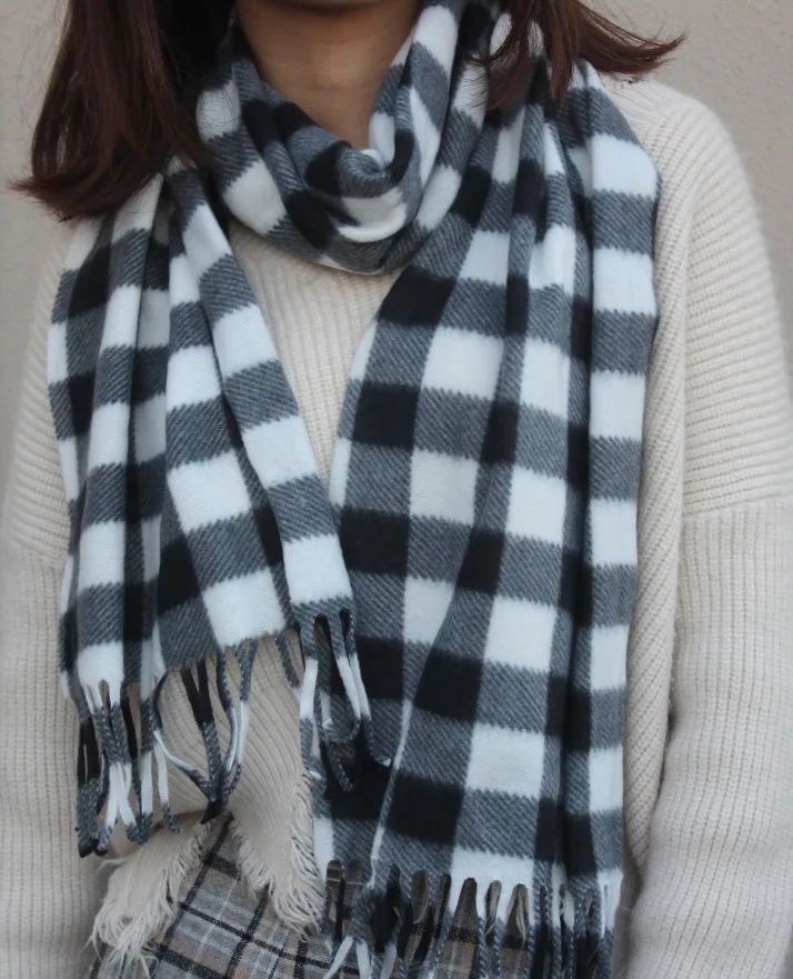 Autumn And Winter Children's Double-sided Plaid Scarf Men's Adult Scarf Hanging Beard Annual Gift Red Scarf Wholesale display picture 1