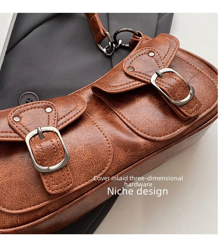 Wholesale Sweet Cool Motorcycle Bag For Women  New Niche Fashion Shoulder Underarm Bag Small Red Book  Women's Bag display picture 3