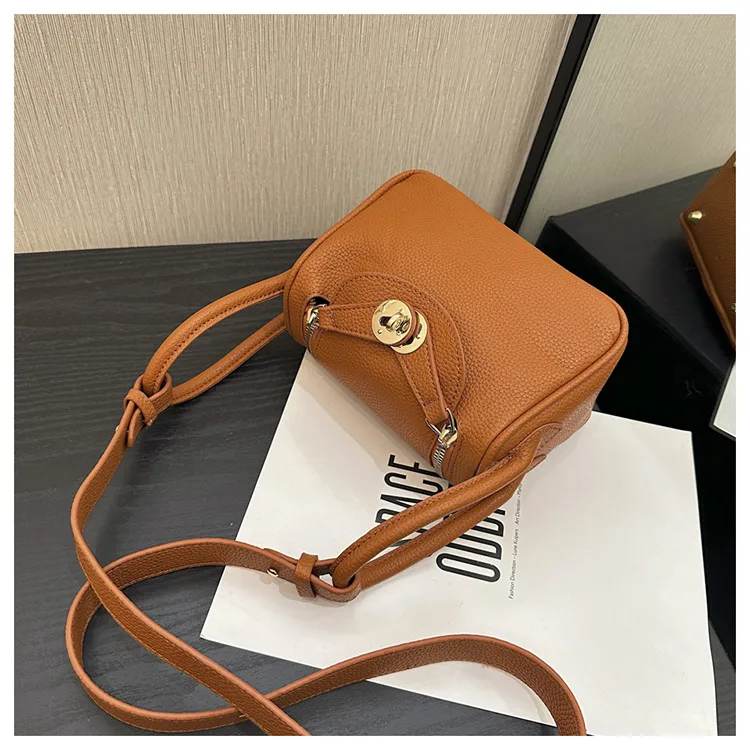 Retro Western Style Children's Bag  New PU Litchi Pattern Mini Portable Crossbody Shoulder Small Square Bag Trendy display picture 13