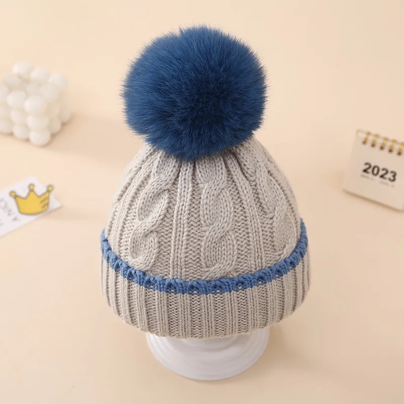 Winter Baby Hat Casual Versatile Baby Boys' Color Matching Knitted Hat Outdoor Cold-proof Wool Hat display picture 11