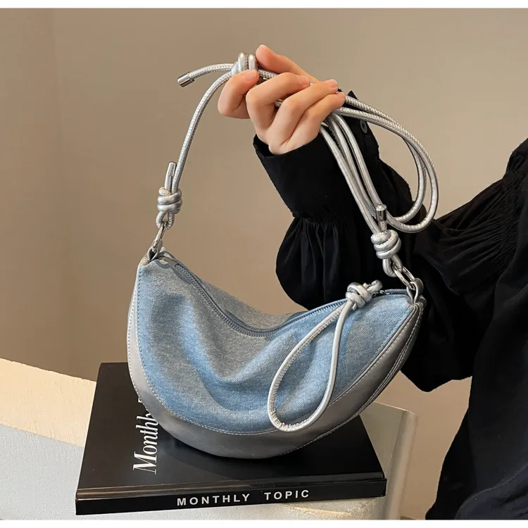 Niche Underarm Bag Women's Summer  New Fashion Saddle Bag Casual Denim Crossbody Bag display picture 2
