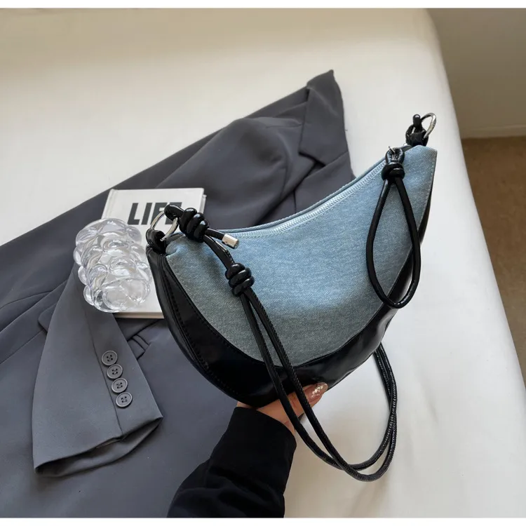 Niche Underarm Bag Women's Summer  New Fashion Saddle Bag Casual Denim Crossbody Bag display picture 5
