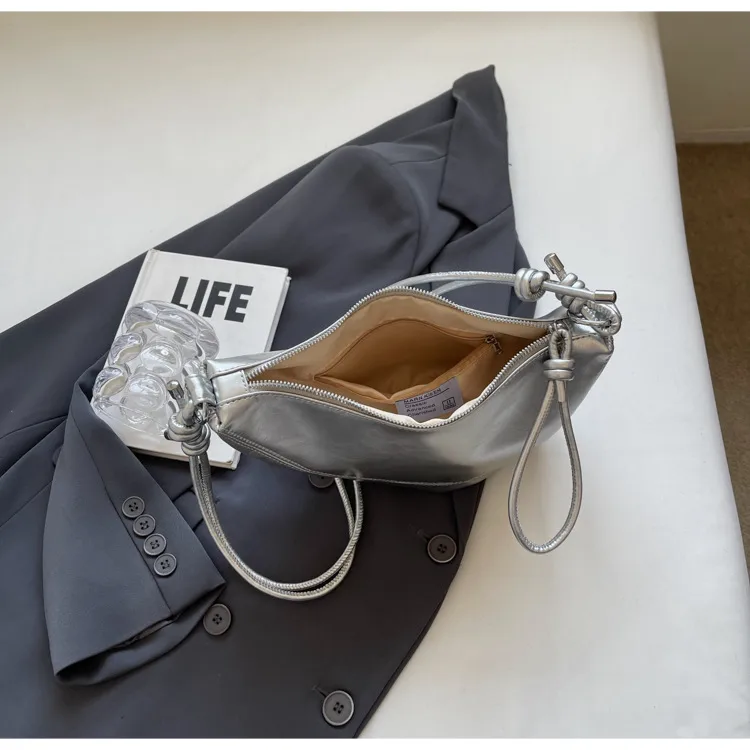 Niche Underarm Bag Women's Summer  New Fashion Saddle Bag Casual Denim Crossbody Bag display picture 8