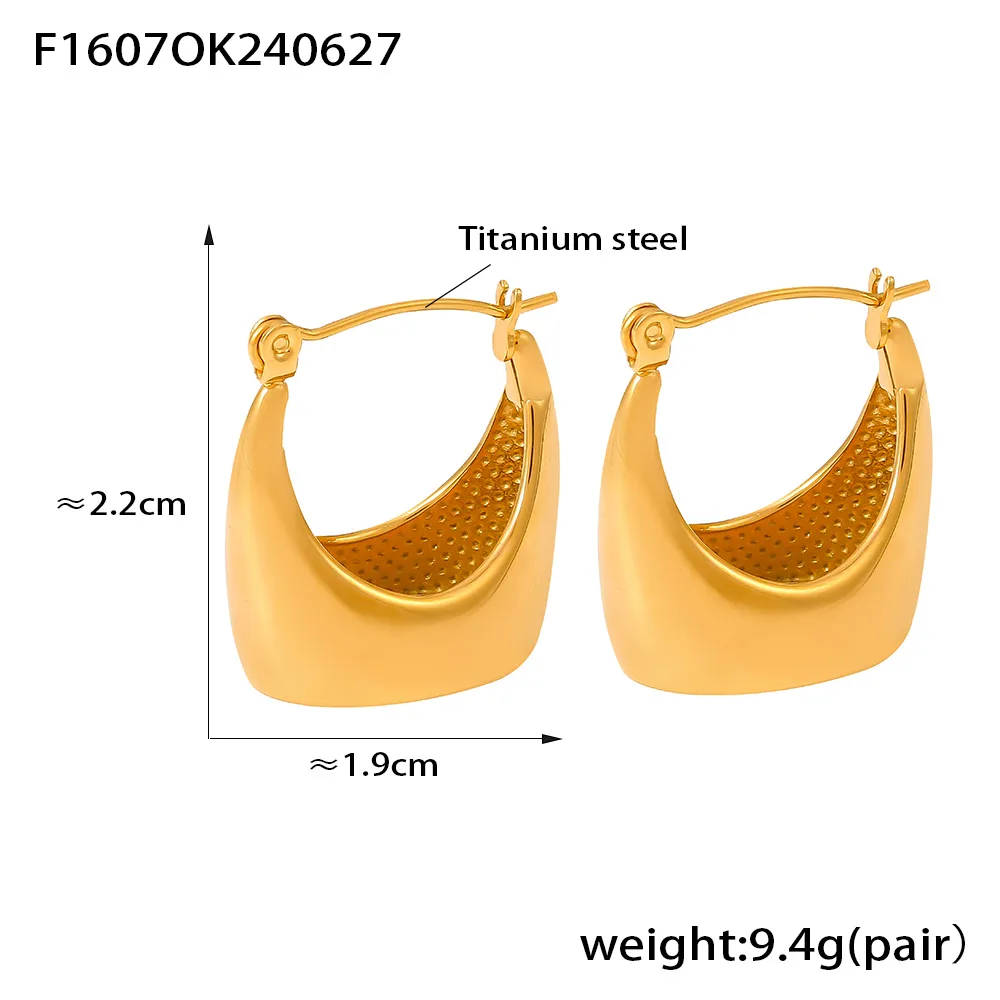 1 Pair Princess Preppy Style Artistic Geometric Plating Titanium Steel 18K Gold Plated Earrings display picture 2