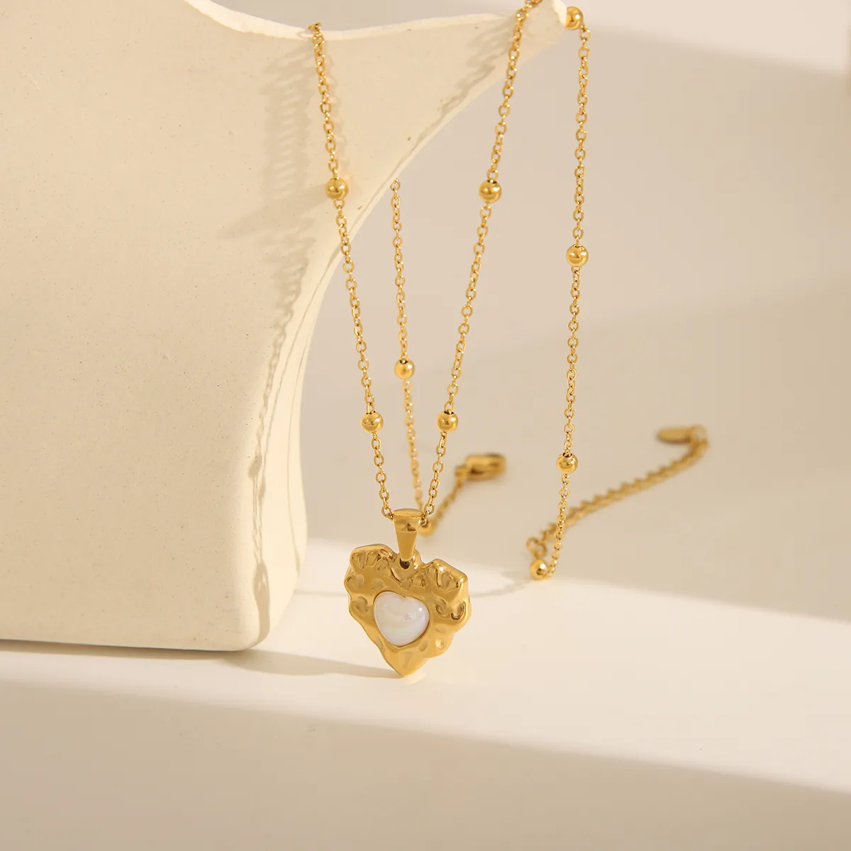 Wholesale Jewelry IG Style French Style Romantic Heart Shape Shell 304 Stainless Steel Acrylic 18K Gold Plated Bracelets Necklace display picture 1