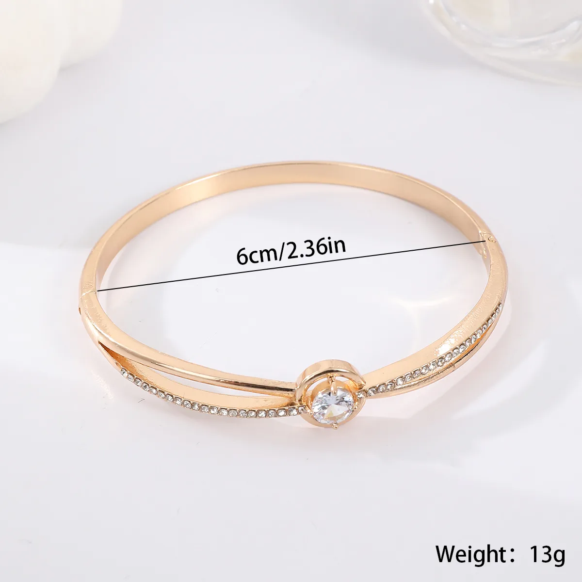 Alloy Gold-Plated Diamond-Embedded Fashion All-Match Extravagant Bracelets display picture 4