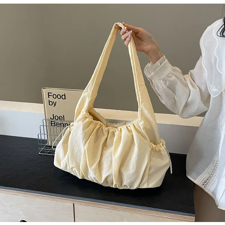 Women's Medium Canvas Solid Color Vintage Style Classic Style Square Zipper Shoulder Bag display picture 7