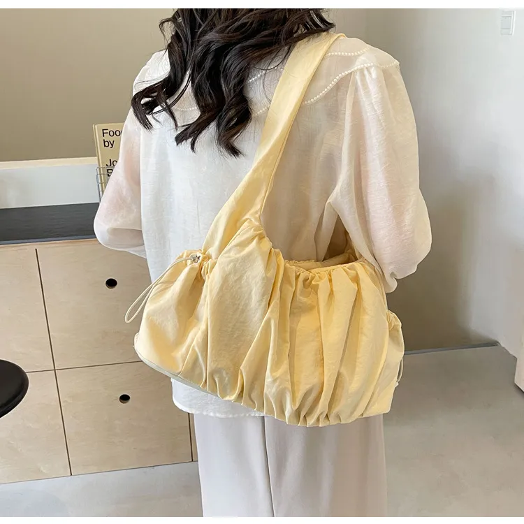 Women's Medium Canvas Solid Color Vintage Style Classic Style Square Zipper Shoulder Bag display picture 8