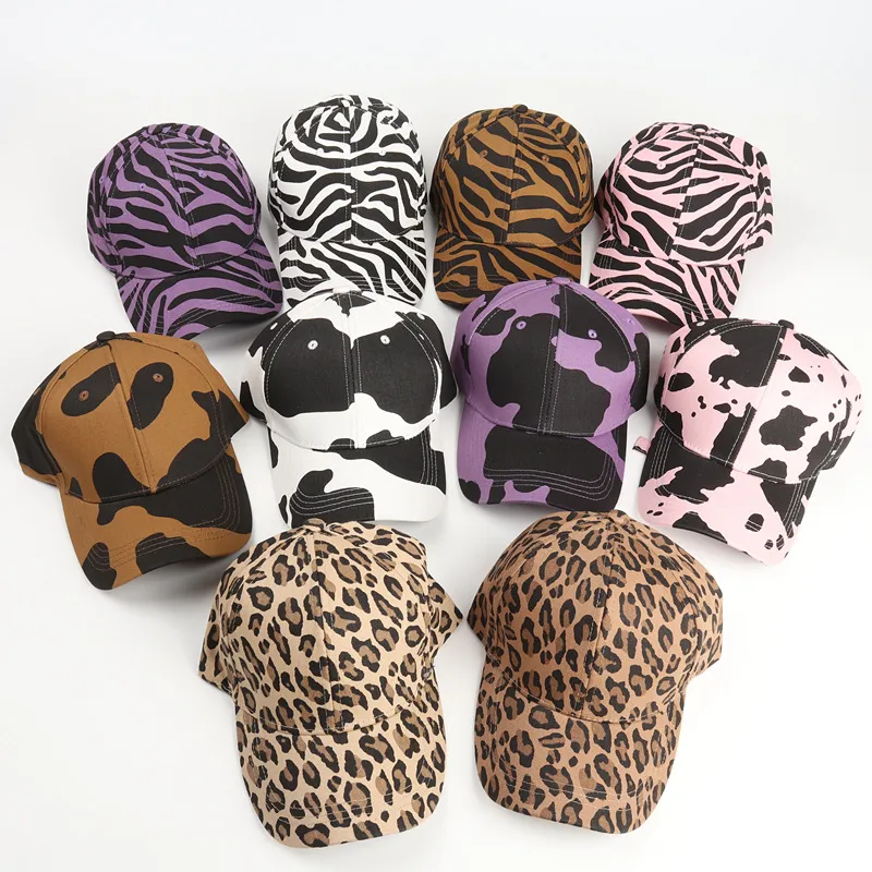 Personalized Cow Striped Baseball Cap Curved Eaves Leopard Print Baseball Cap Men's And Women's Outdoor Sunscreen Hat display picture 2