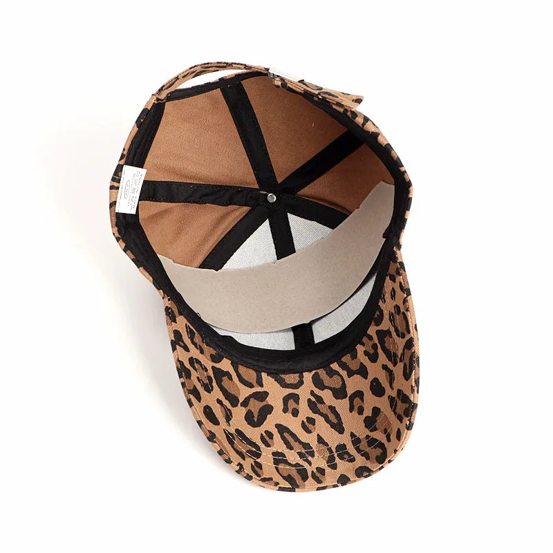 Personalized Cow Striped Baseball Cap Curved Eaves Leopard Print Baseball Cap Men's And Women's Outdoor Sunscreen Hat display picture 6