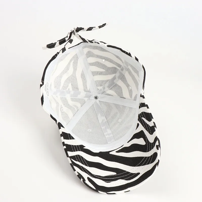 Personalized Cow Striped Baseball Cap Curved Eaves Leopard Print Baseball Cap Men's And Women's Outdoor Sunscreen Hat display picture 19