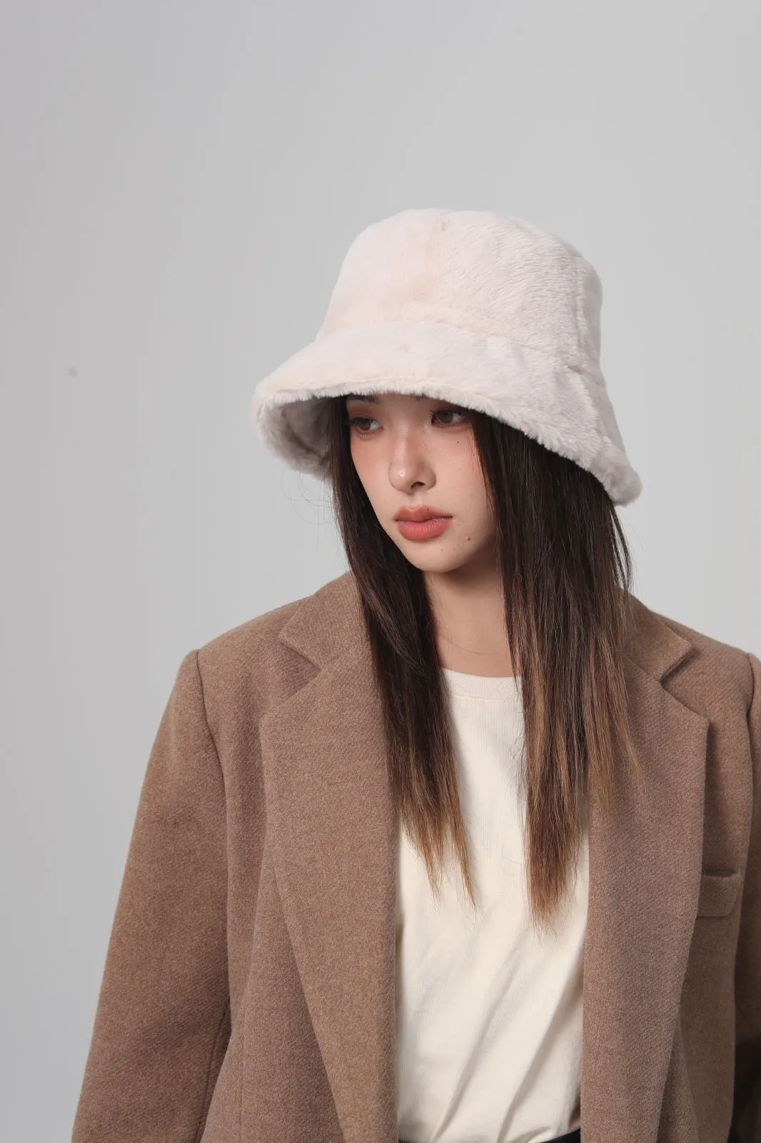 Autumn And Winter New Imitation Rabbit Fur And Velvet Fisherman Hat Women's Thickened Warm Basin Hat Fashionable  Bucket Hat Candy Color display picture 5