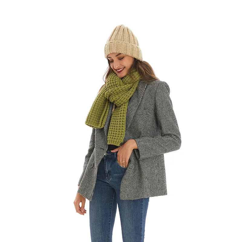 Hot Sale New  High-end Sense Women's  Solid Color Scarf Autumn And Winter  Knitted Scarf display picture 4
