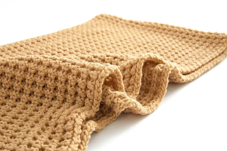 Hot Sale New  High-end Sense Women's  Solid Color Scarf Autumn And Winter  Knitted Scarf display picture 18