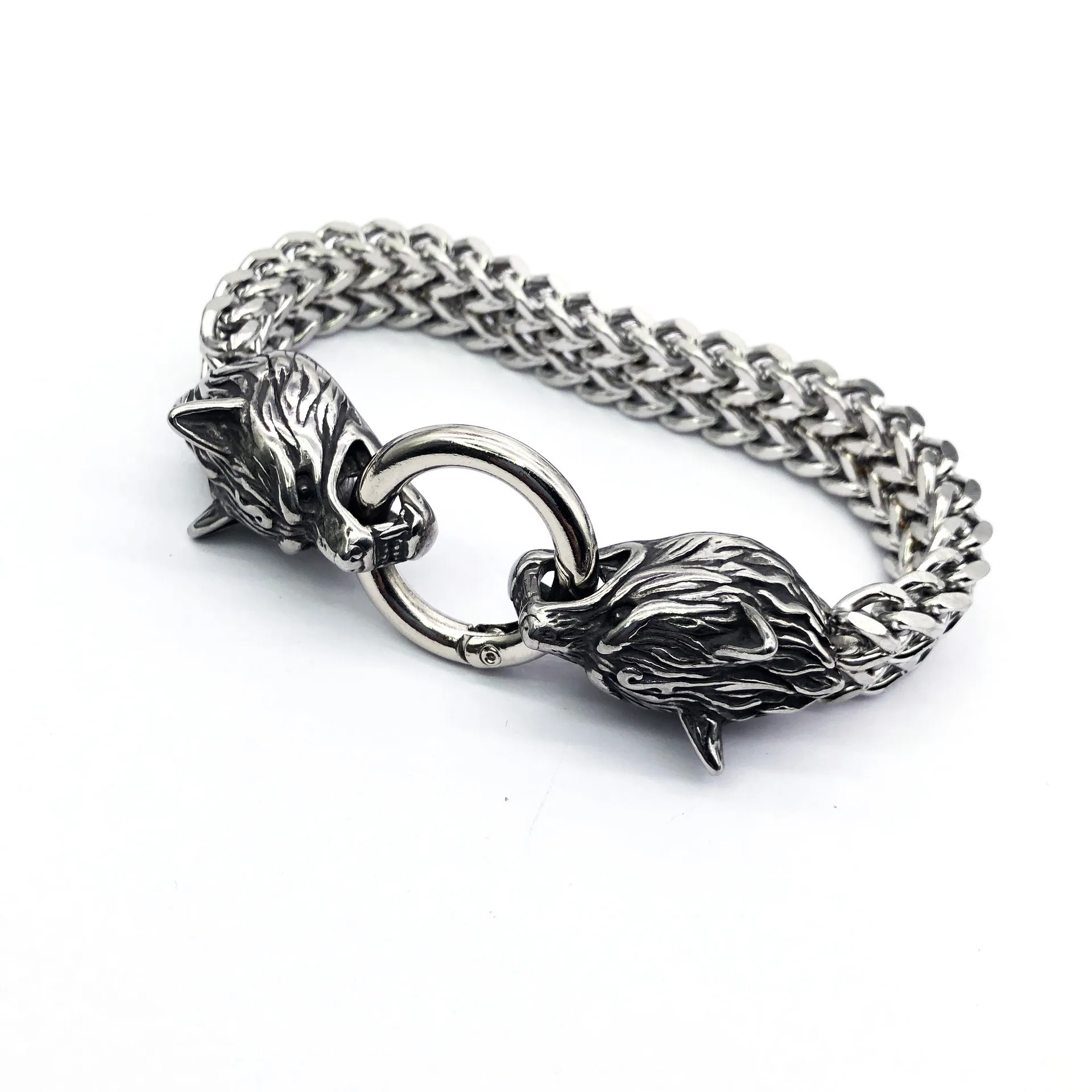 Stainless Steel Men's Bracelet Titanium Steel Hip-hop Bracelet Nordic Domineering Wolf Head Viking Chain display picture 5