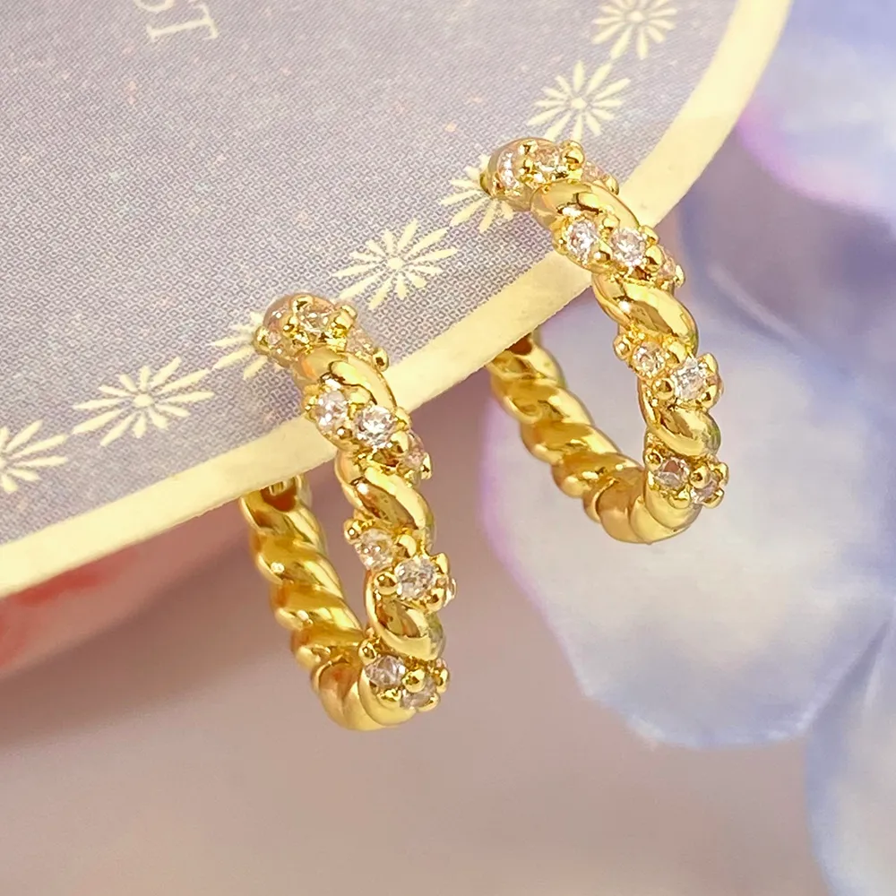 New Classic Diamond Small Round Geometric Earclip Earrings Earrings Europe And America Cross Border Hot Sale Creative Earrings Factory Wholesale display picture 2