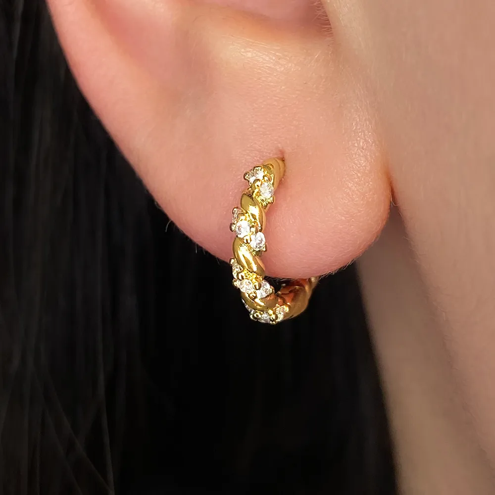 New Classic Diamond Small Round Geometric Earclip Earrings Earrings Europe And America Cross Border Hot Sale Creative Earrings Factory Wholesale display picture 4