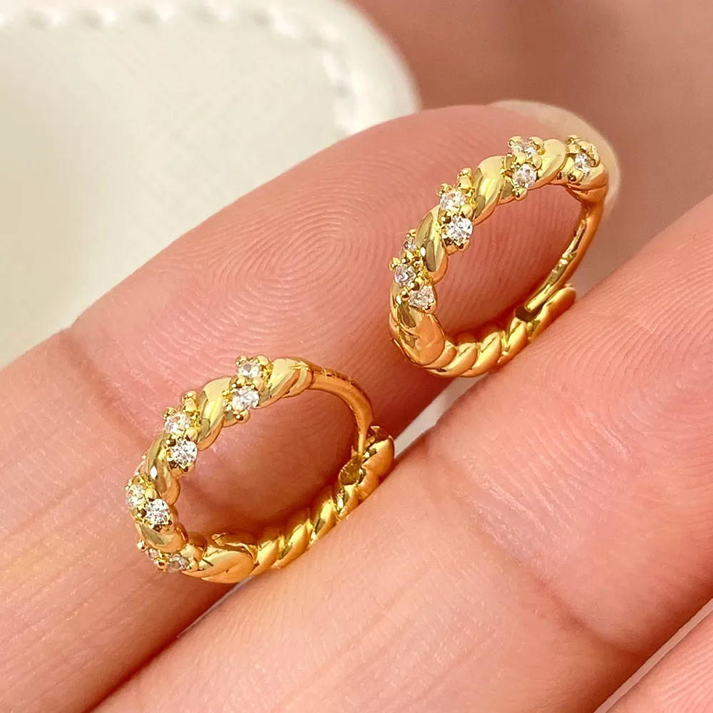 New Classic Diamond Small Round Geometric Earclip Earrings Earrings Europe And America Cross Border Hot Sale Creative Earrings Factory Wholesale display picture 5