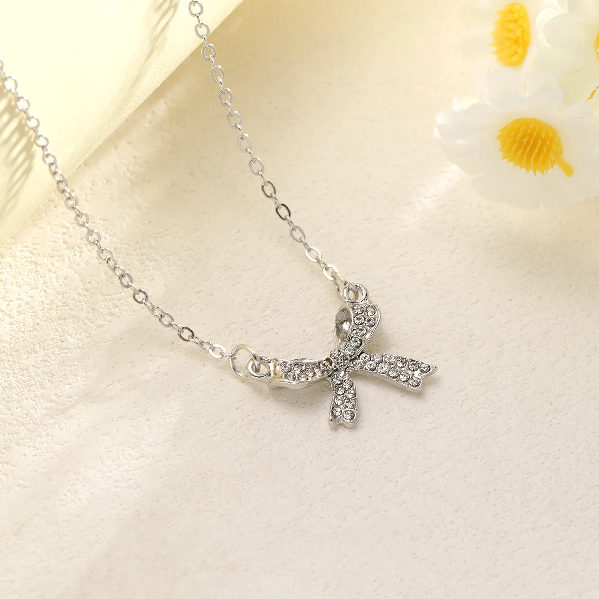 Simple Style Bow Knot Alloy Cable Chain Pendant Necklaces Wholesale display picture 2