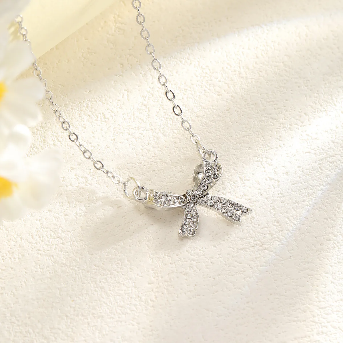 Simple Style Bow Knot Alloy Cable Chain Pendant Necklaces Wholesale display picture 3