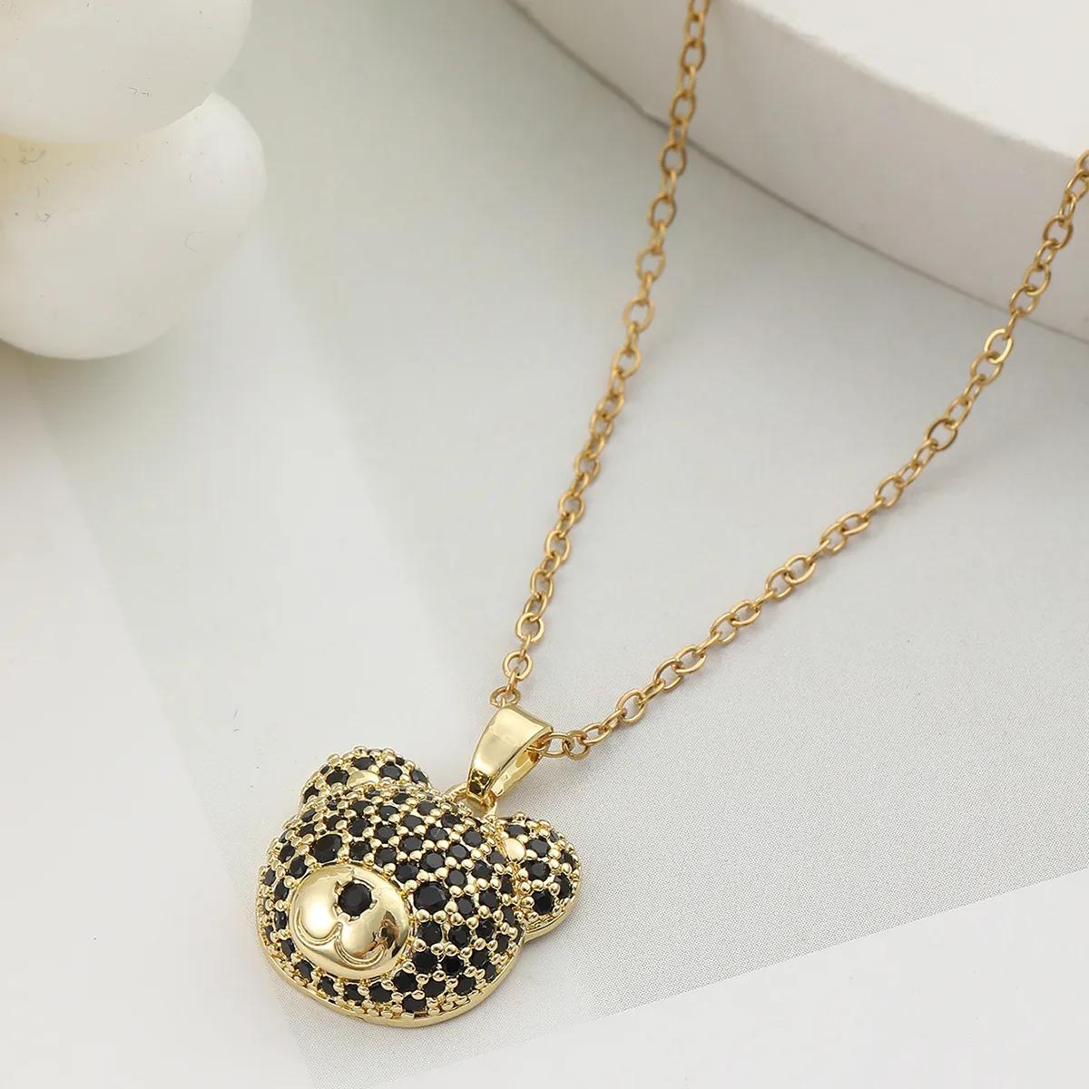304 Stainless Steel Copper 18K Gold Plated Inlay Bear Zircon Pendant Necklace display picture 2