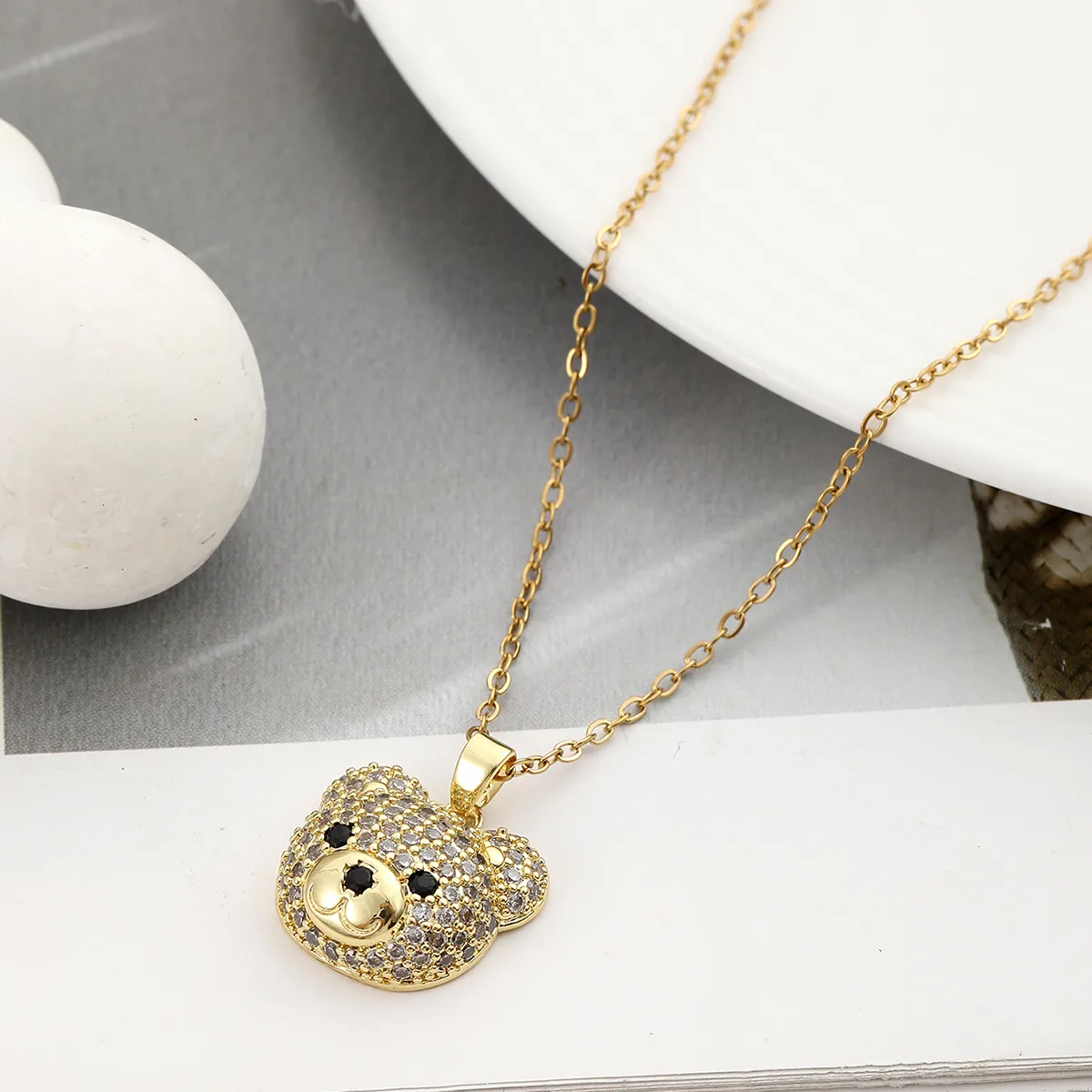 304 Stainless Steel Copper 18K Gold Plated Inlay Bear Zircon Pendant Necklace display picture 5