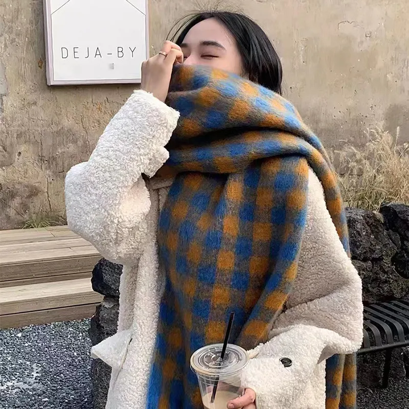 Korean Style Versatile Student Shawl Warm Scarf Simple Versatile Men's And Women's Autumn And Winter High-end Sense Plaid Scarf display picture 12