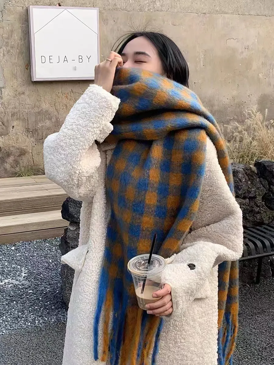 Korean Style Versatile Student Shawl Warm Scarf Simple Versatile Men's And Women's Autumn And Winter High-end Sense Plaid Scarf display picture 2