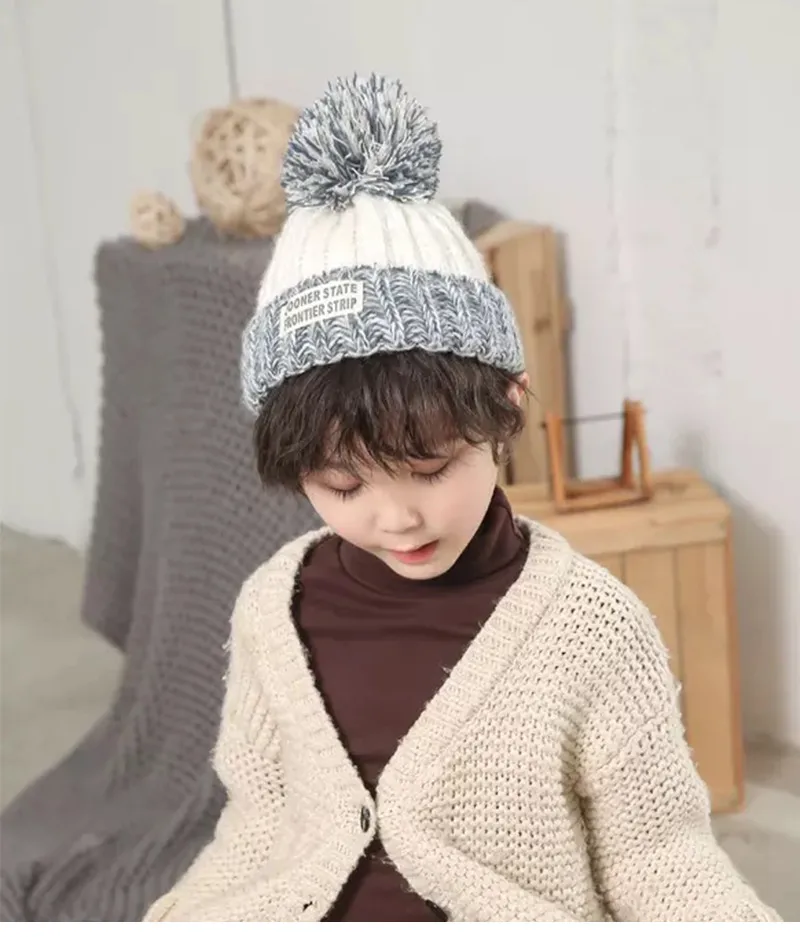Children's Hat Scarf Autumn And Winter Baby Warm Fleece-lined Hat Gloves Three-piece Set Boys And Girls Knitted Hat Trendy display picture 1