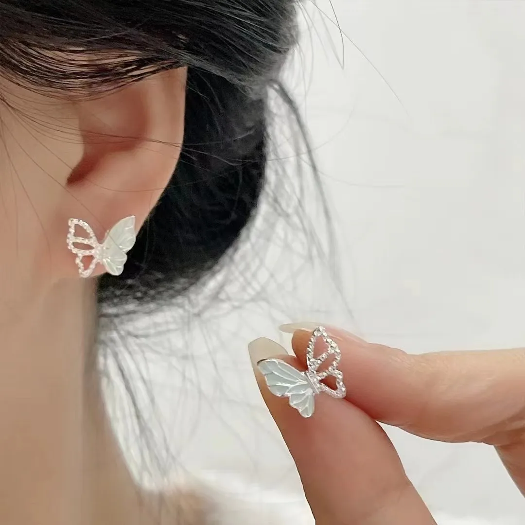 1 Pair Elegant Sweet Butterfly Alloy Ear Studs display picture 3