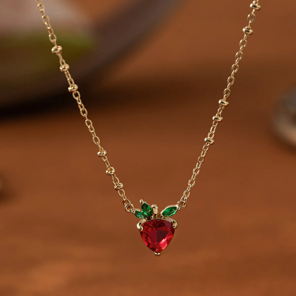 Copper Gold Plated Inlay Strawberry Zircon Pendant Necklace display picture 2