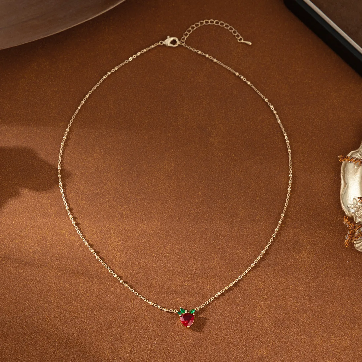 Copper Gold Plated Inlay Strawberry Zircon Pendant Necklace display picture 4