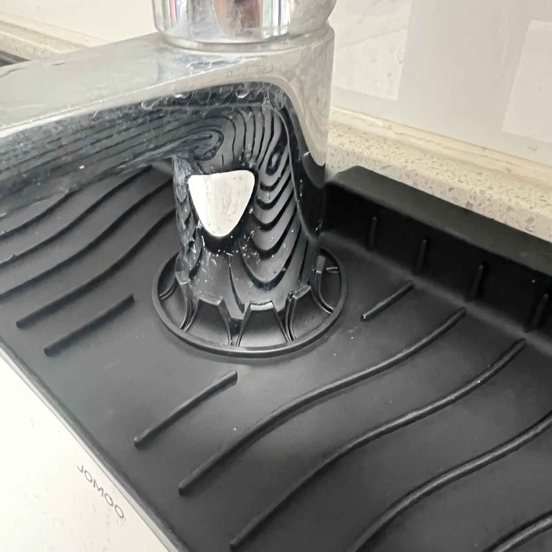 Direct Food Grade Silicone Draining Mat Kitchen Bathroom Faucet Splash-proof Sink Mat Long Foldable display picture 3
