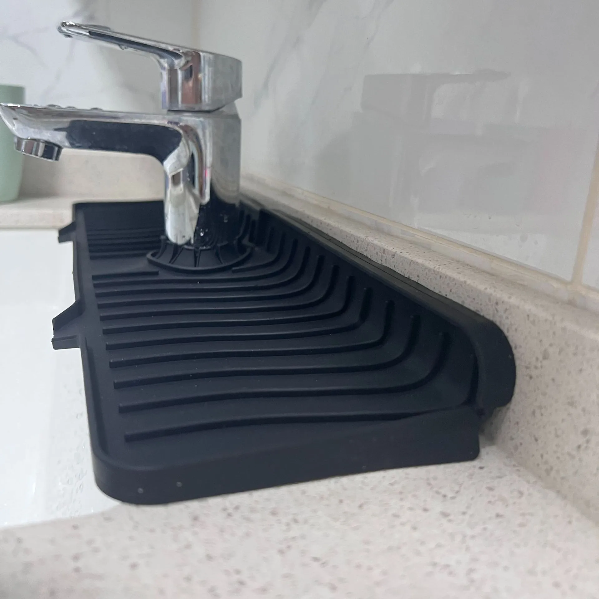 Direct Food Grade Silicone Draining Mat Kitchen Bathroom Faucet Splash-proof Sink Mat Long Foldable display picture 20