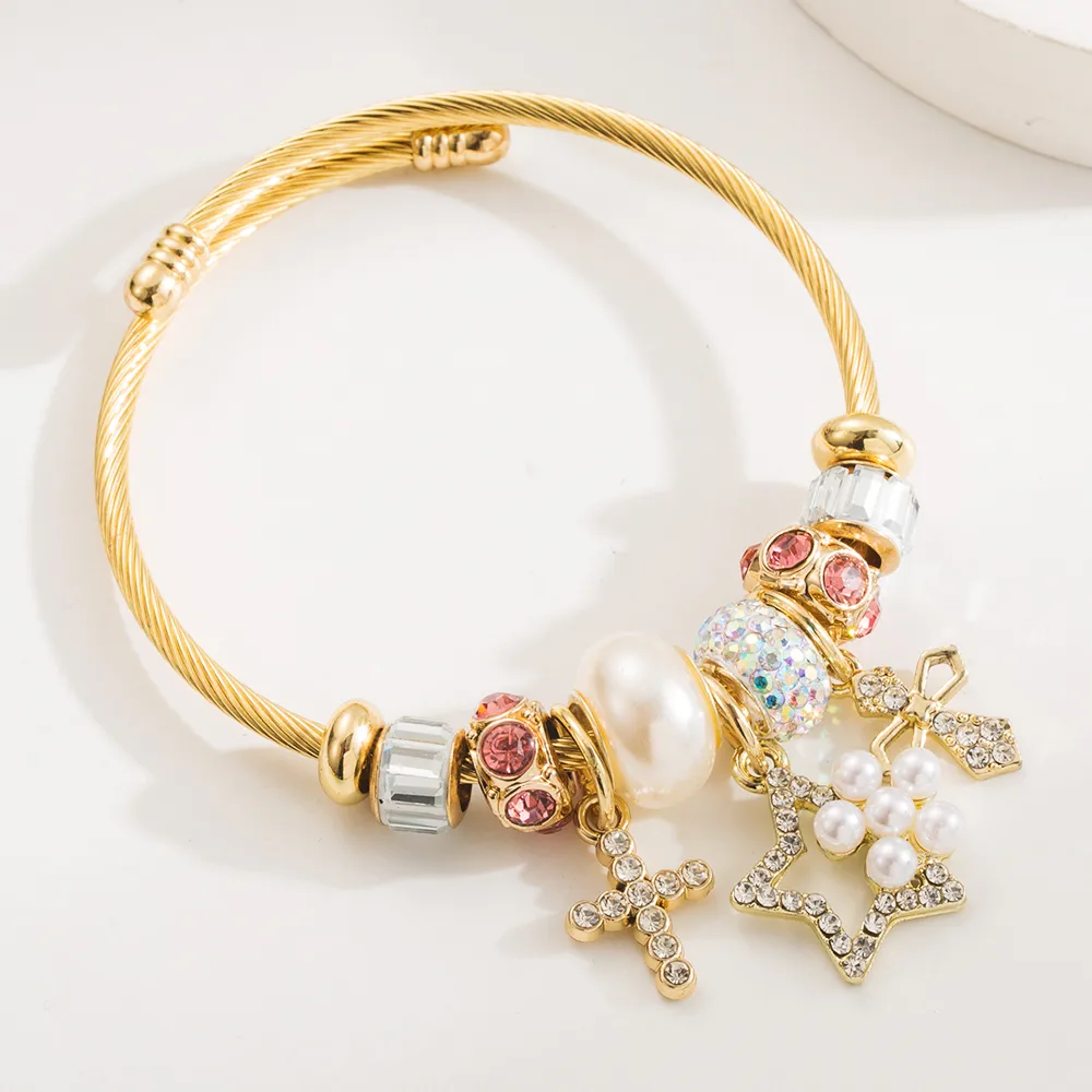 Casual Elegant Classic Style Cross Heart Shape Gold Plated Rhinestones 304 Stainless Steel Alloy Wholesale Bangle display picture 5