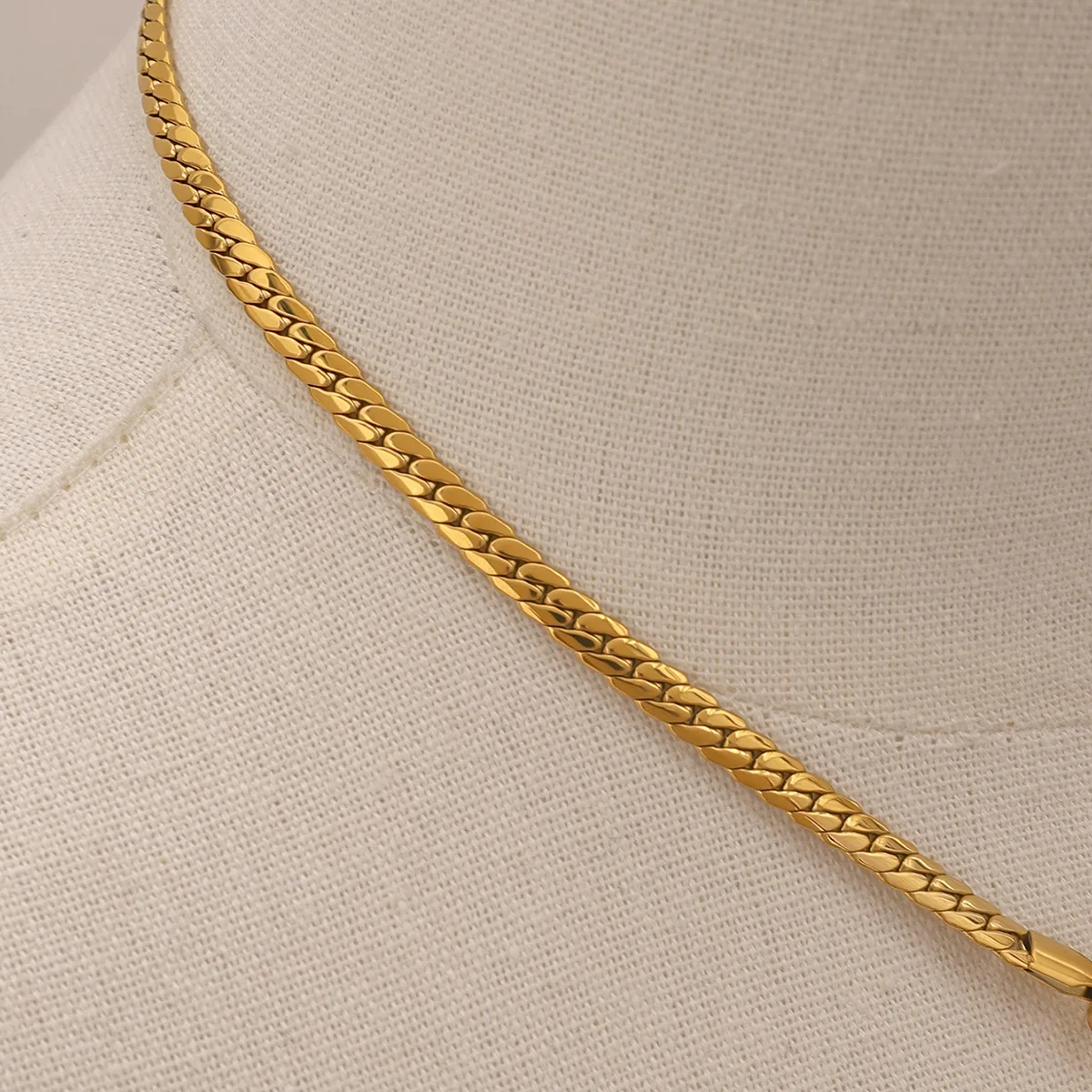 Wholesale Jewelry Simple Style Classic Style Letter Heart Shape 304 Stainless Steel Pendant Necklace display picture 12