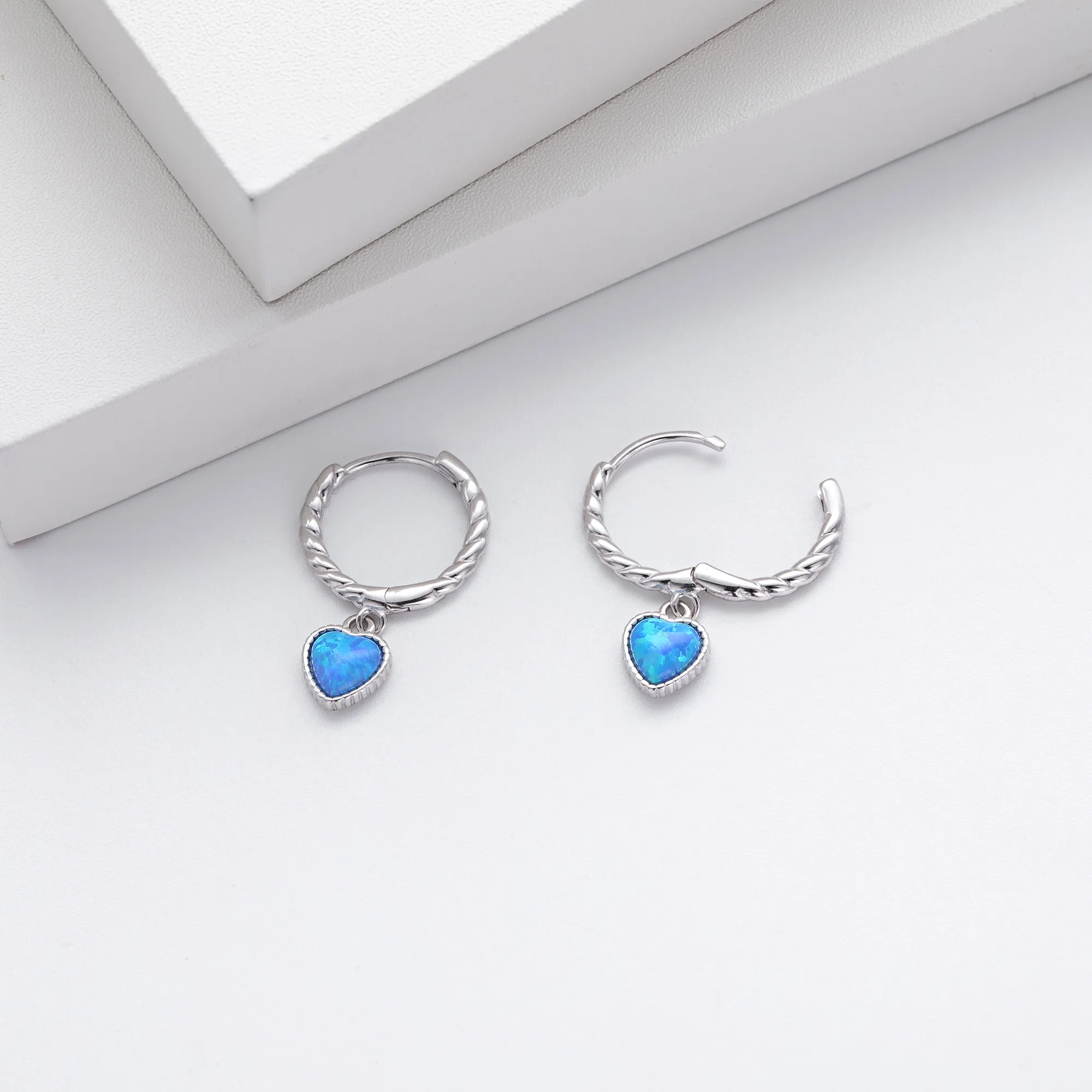 1 Pair 18K Gold Plated White Gold Plated Rhodium Plated 925 Sterling Silver Zircon Heart Shape Drop Earrings display picture 12