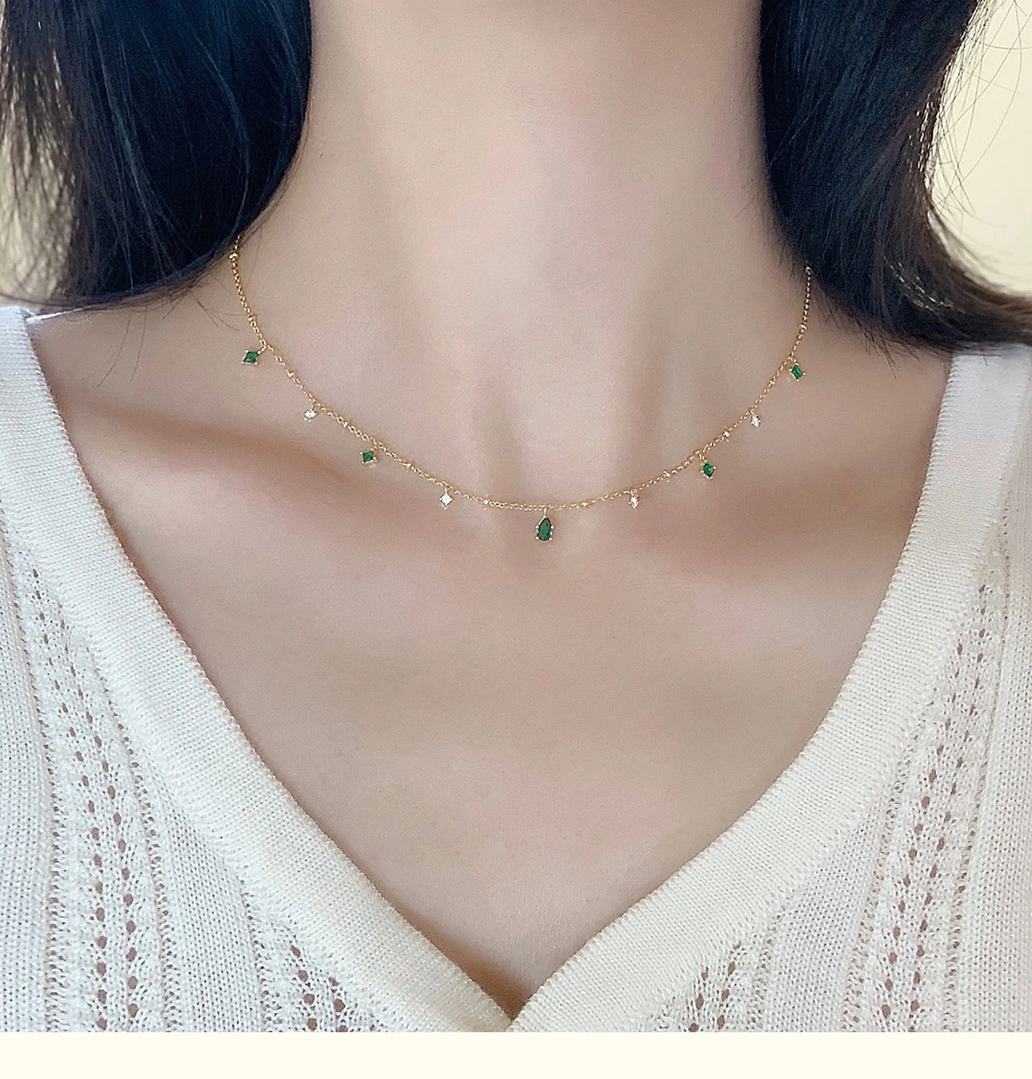 Exquisite Retro Emerald Neck Simple Elegant S925 Sterling Silver Gold Plated Clavicle Chain Niche Design Necklace For Women display picture 7