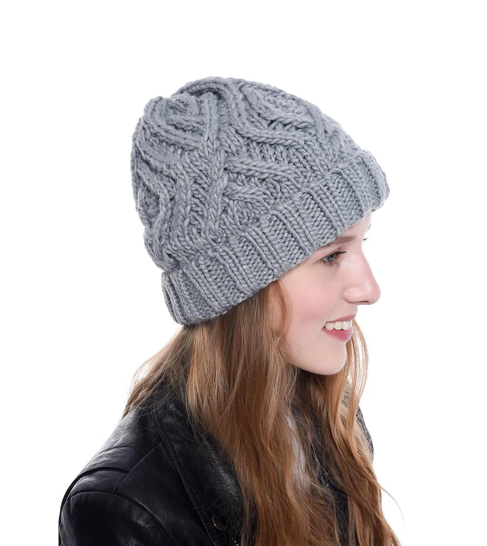 Explosions Diamond Square Soft Coarse Wool Knitted Hat Women's Hat Fashion Autumn And Winter Wool Hat display picture 5